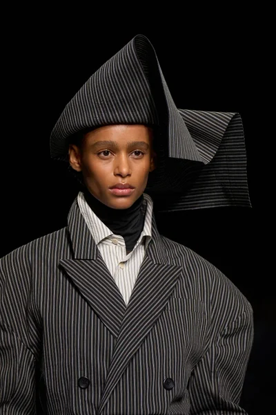 Look 24